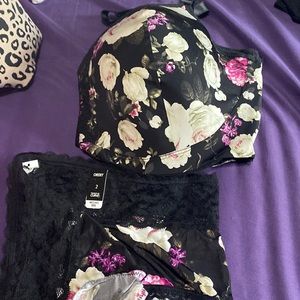 Torrid new set 42H bra
